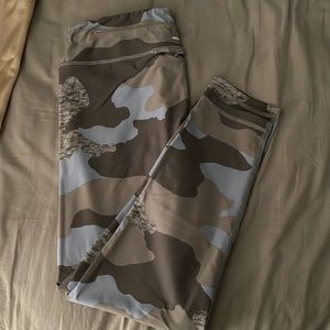 Aerie camo leggings